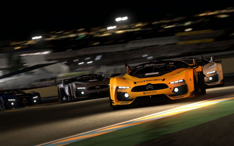 Nighttime race with Citroën cars