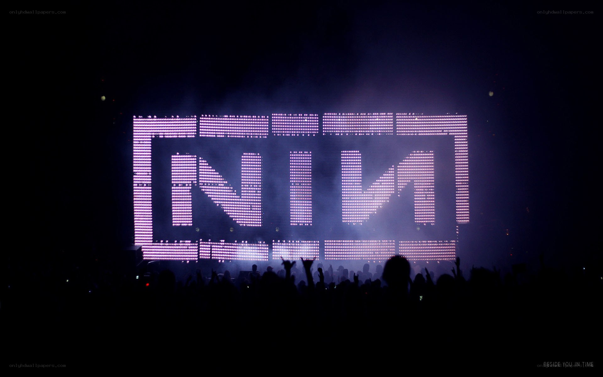 Nin event with crowd