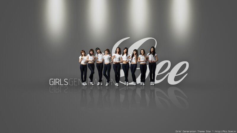 Nine Women Posing — Gray