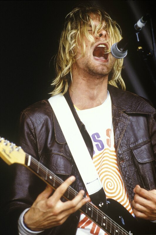 Nirvana frontman performing live