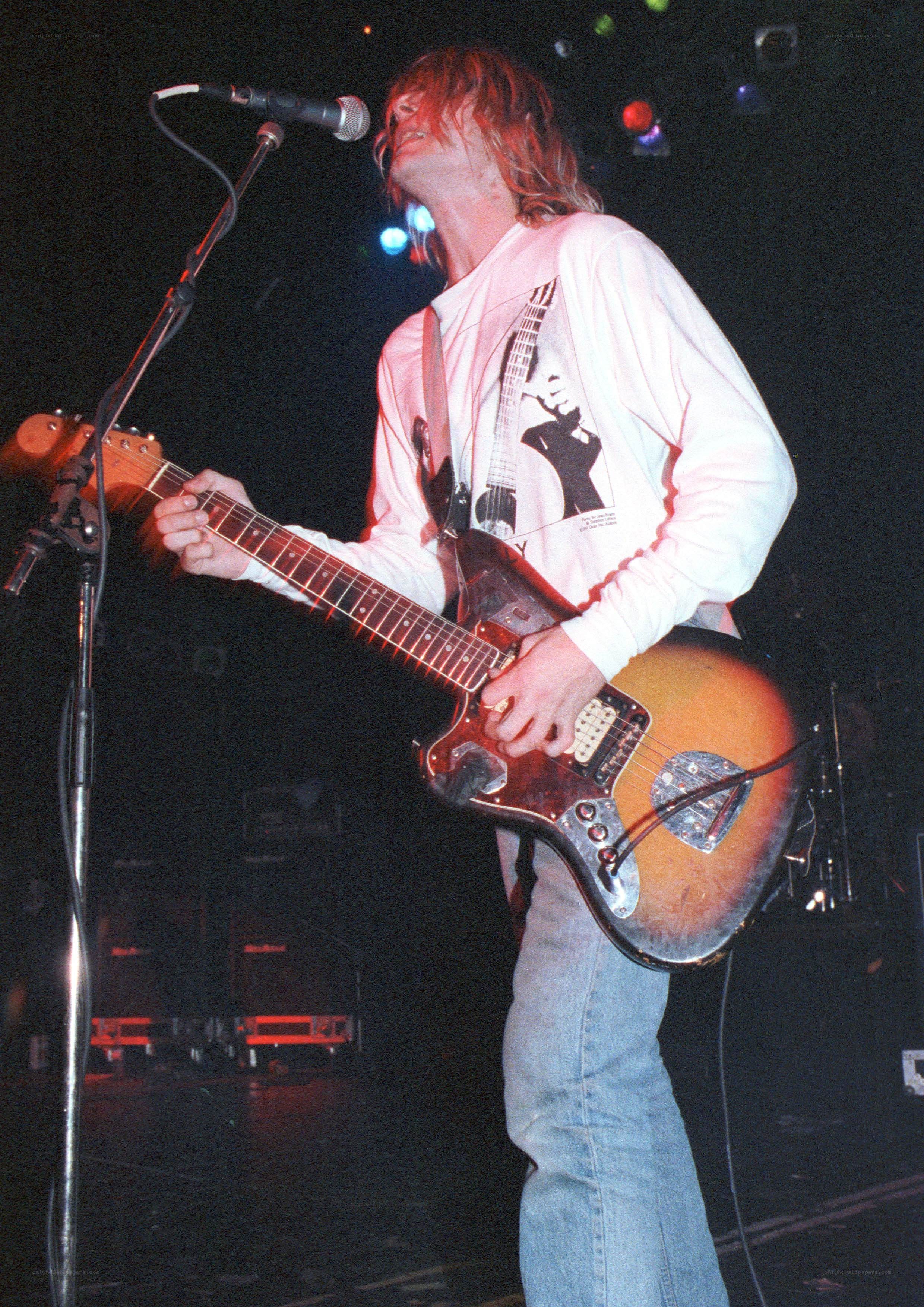 Nirvana guitarist performing live