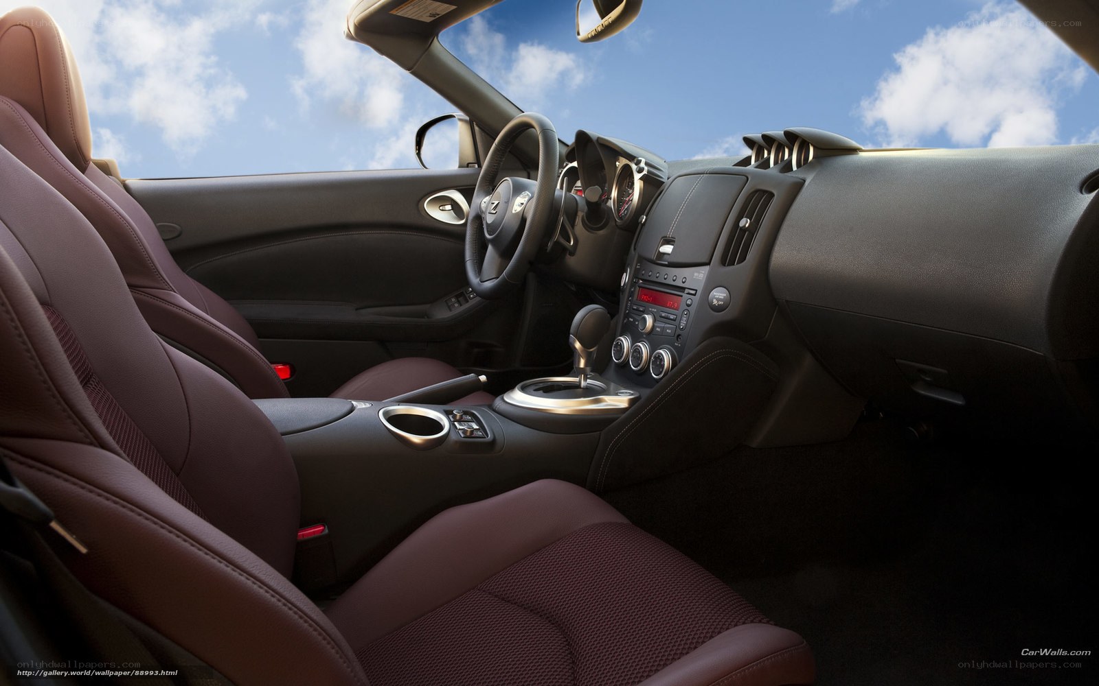 Nissan 370Z interior view