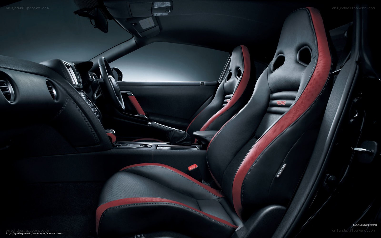 Nissan GT-R interior