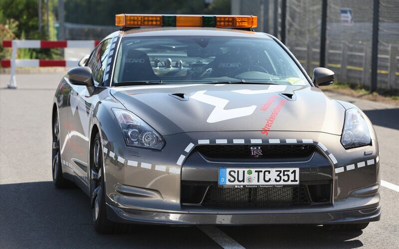 Nissan GT-R safety car
