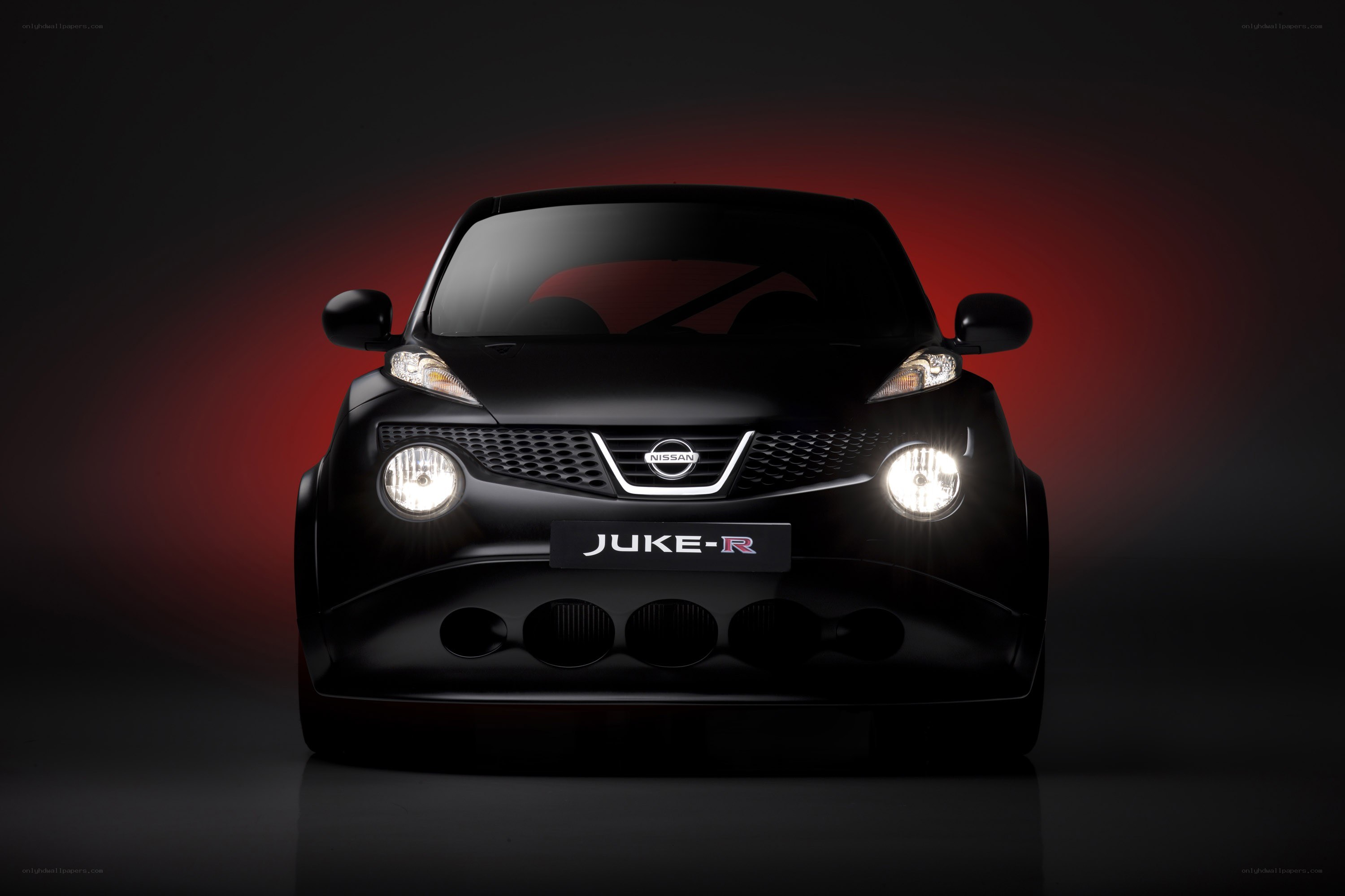 Nissan Juke-R front view