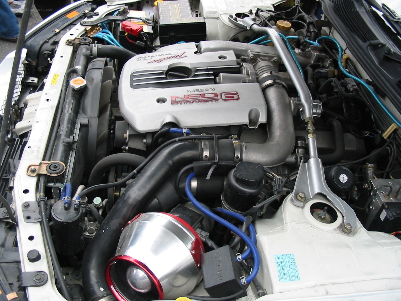 Nissan NEO G engine bay