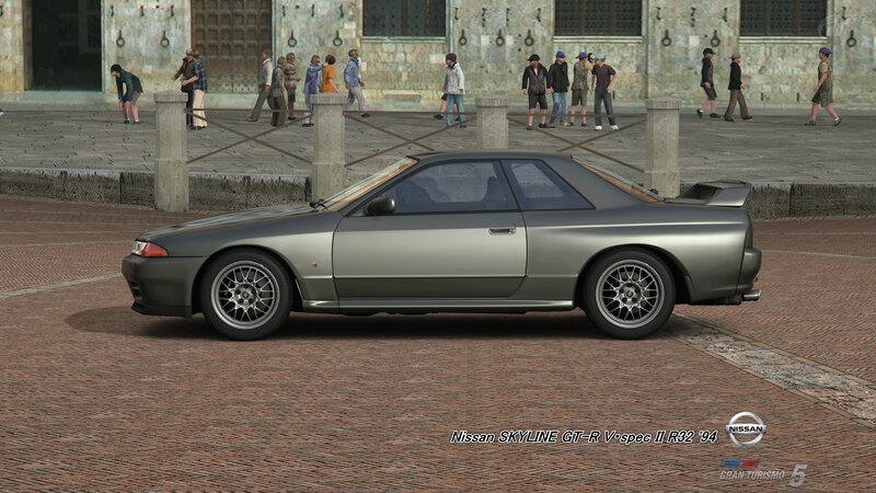 Nissan Skyline GT-R — Gray, Calm