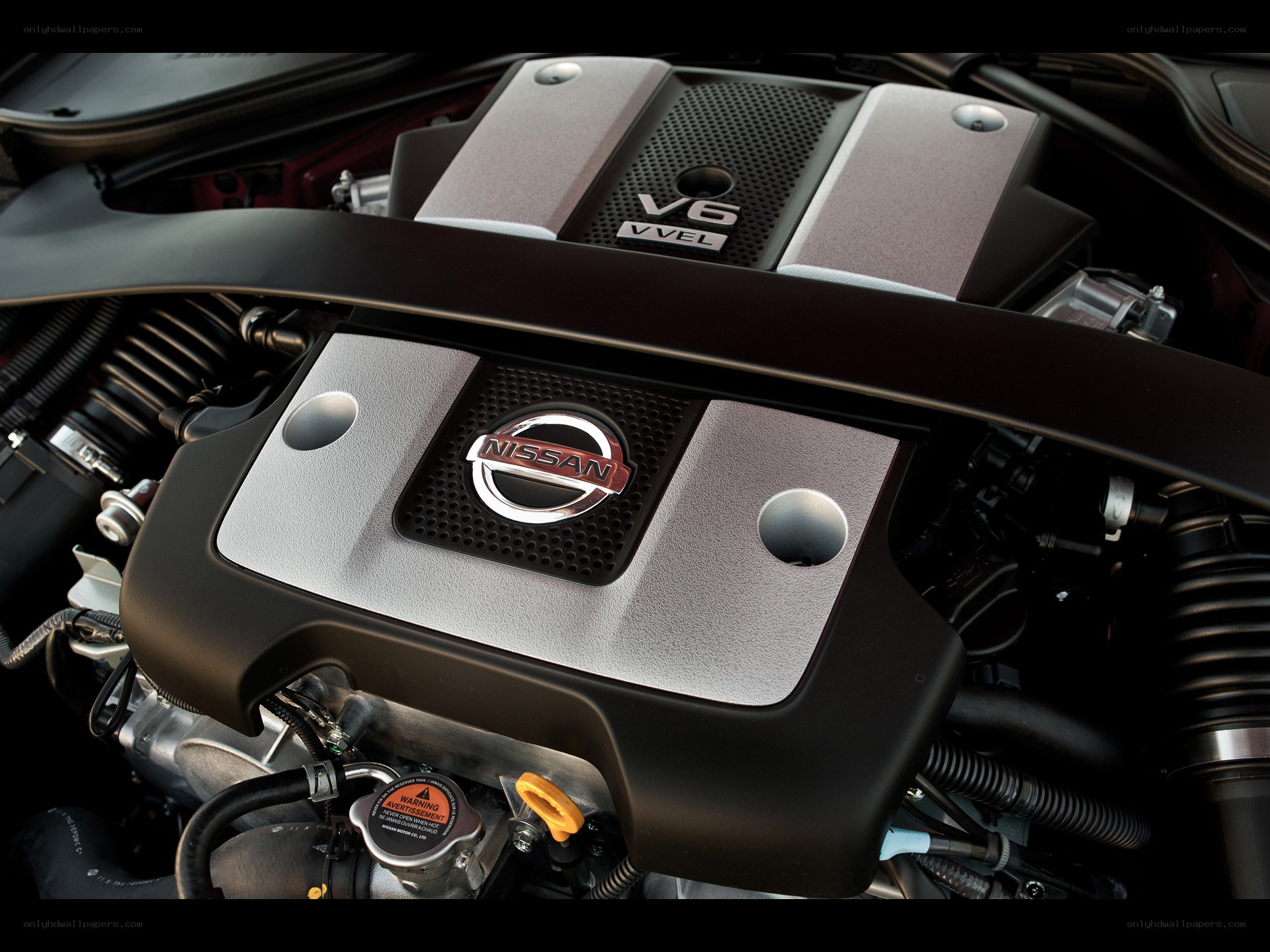 Nissan V6 engine bay