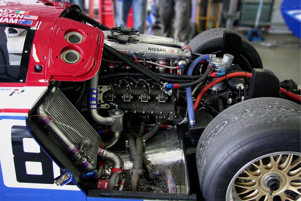 Nissan V8 race car engine