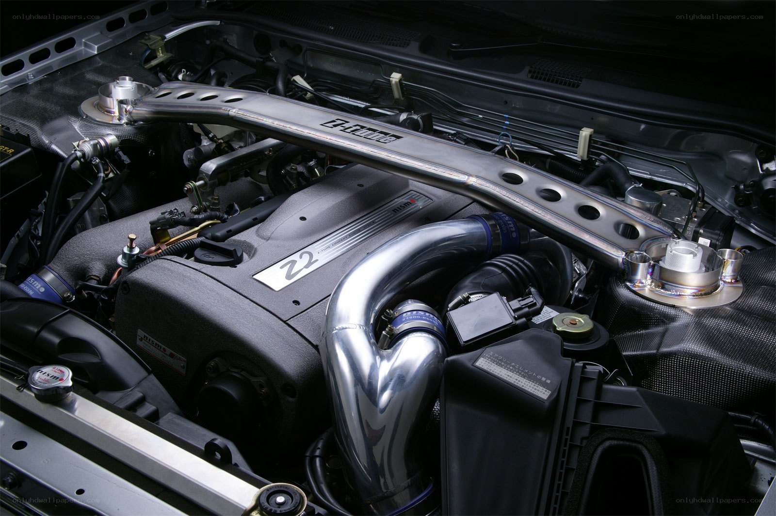 Nissan Z24 engine bay