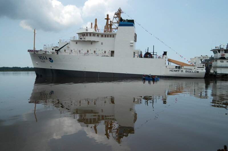 NOAA ship Henry B. Bigelow