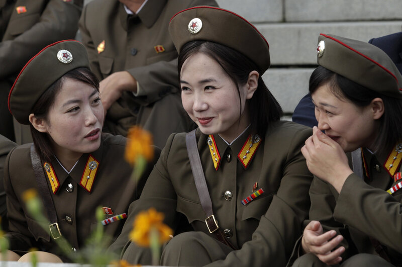 North Korean female soldiers at event