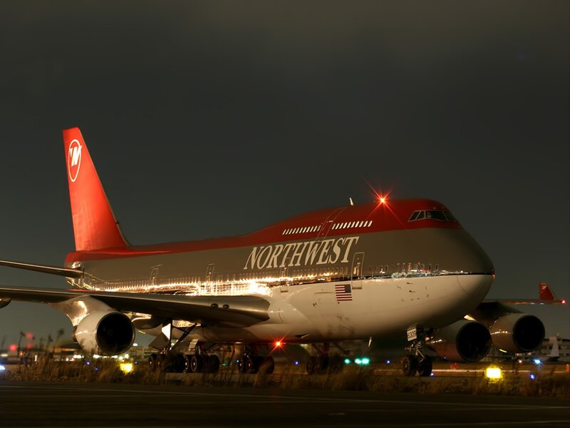 Northwest Airlines Boeing 747 at night