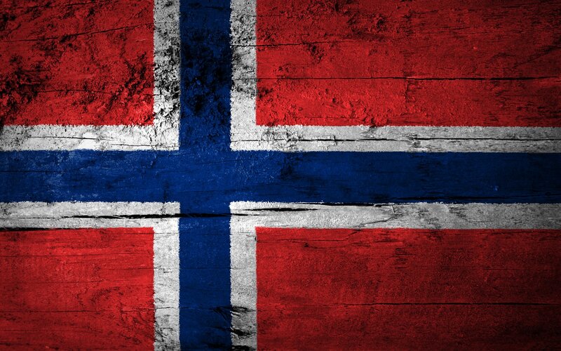 Norwegian Flag on Wood — Red