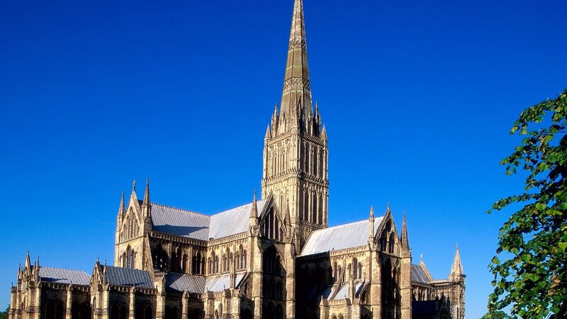Norwich Cathedral on a sunny day