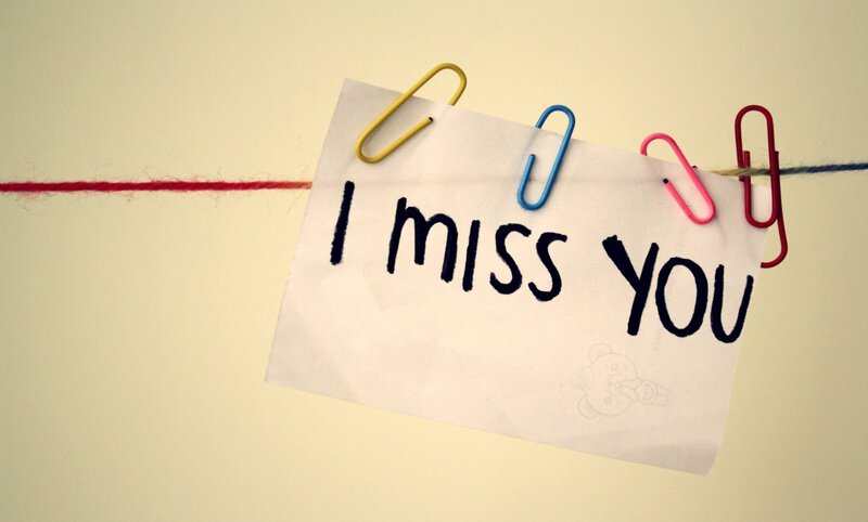 Note with 'I Miss You'