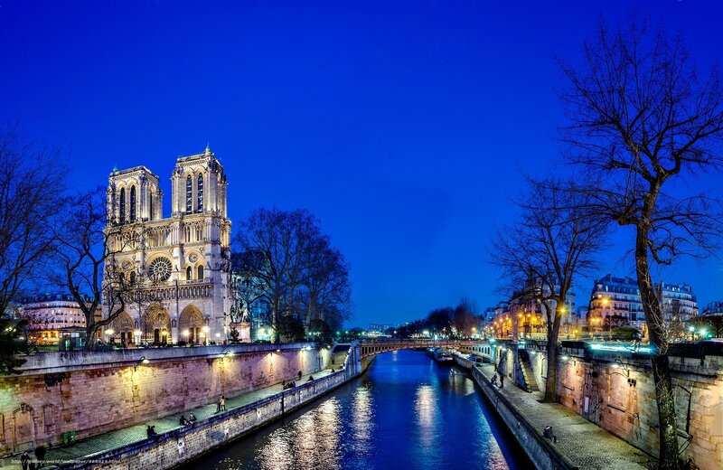 Notre-Dame Cathedral at dusk