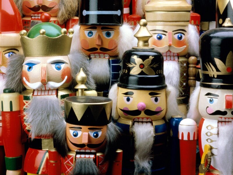 Nutcracker Figurines — Red