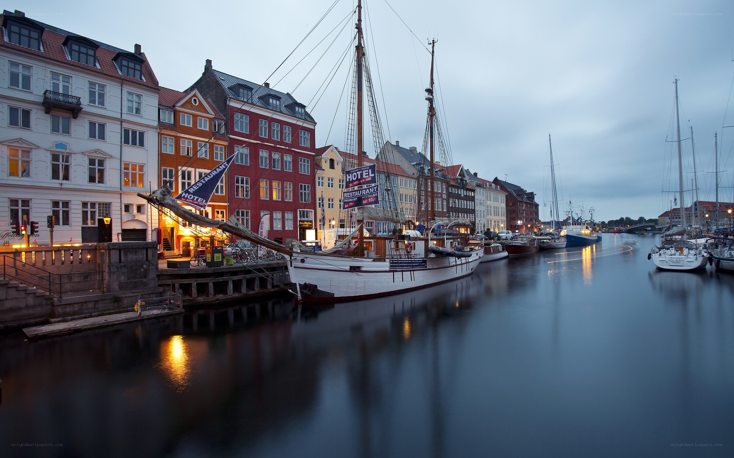 Nyhavn harbor at dusk