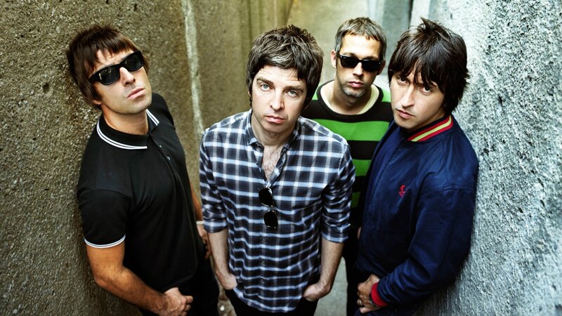 Oasis band members in alley