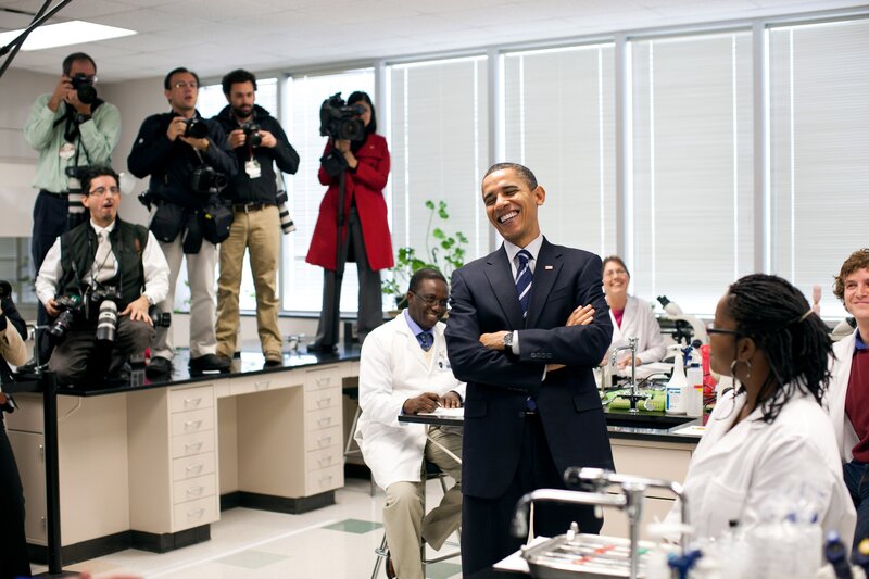 Obama in a science lab