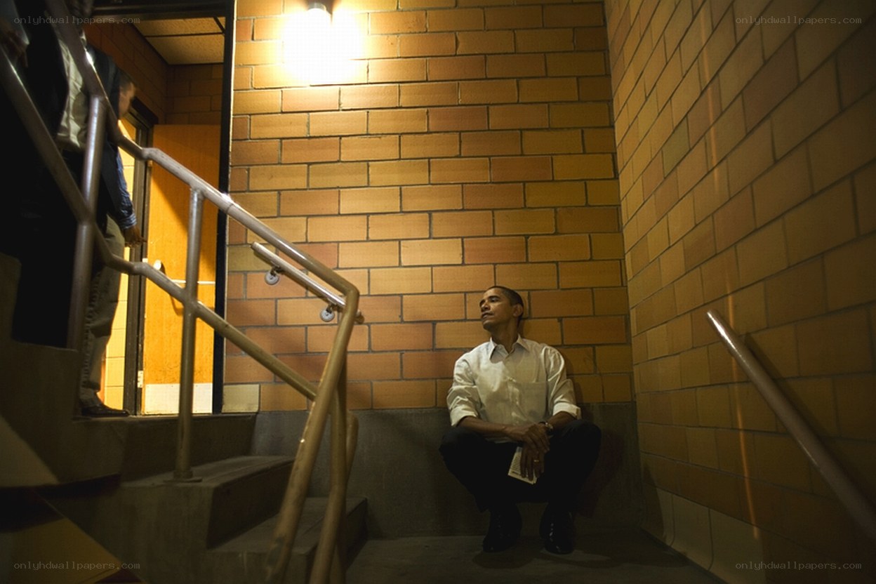 Obama on a stairwell