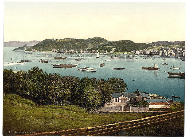 Oban Bay harbor view
