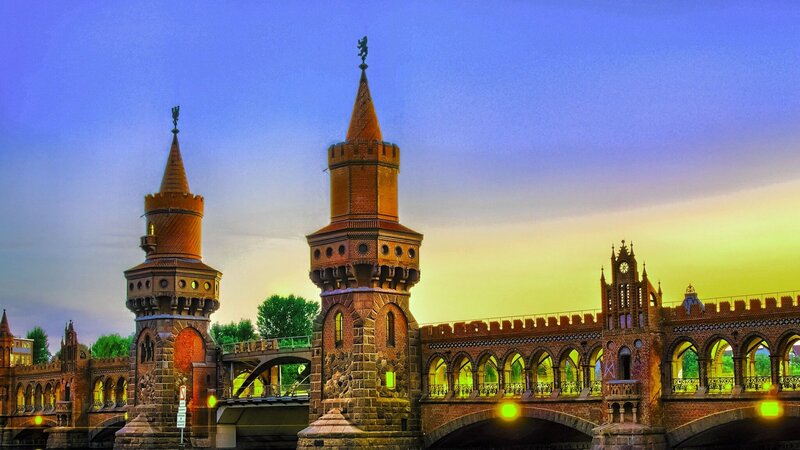 Oberbaum Bridge at Dusk
