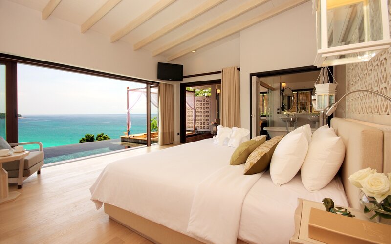 Ocean-view bedroom with pool