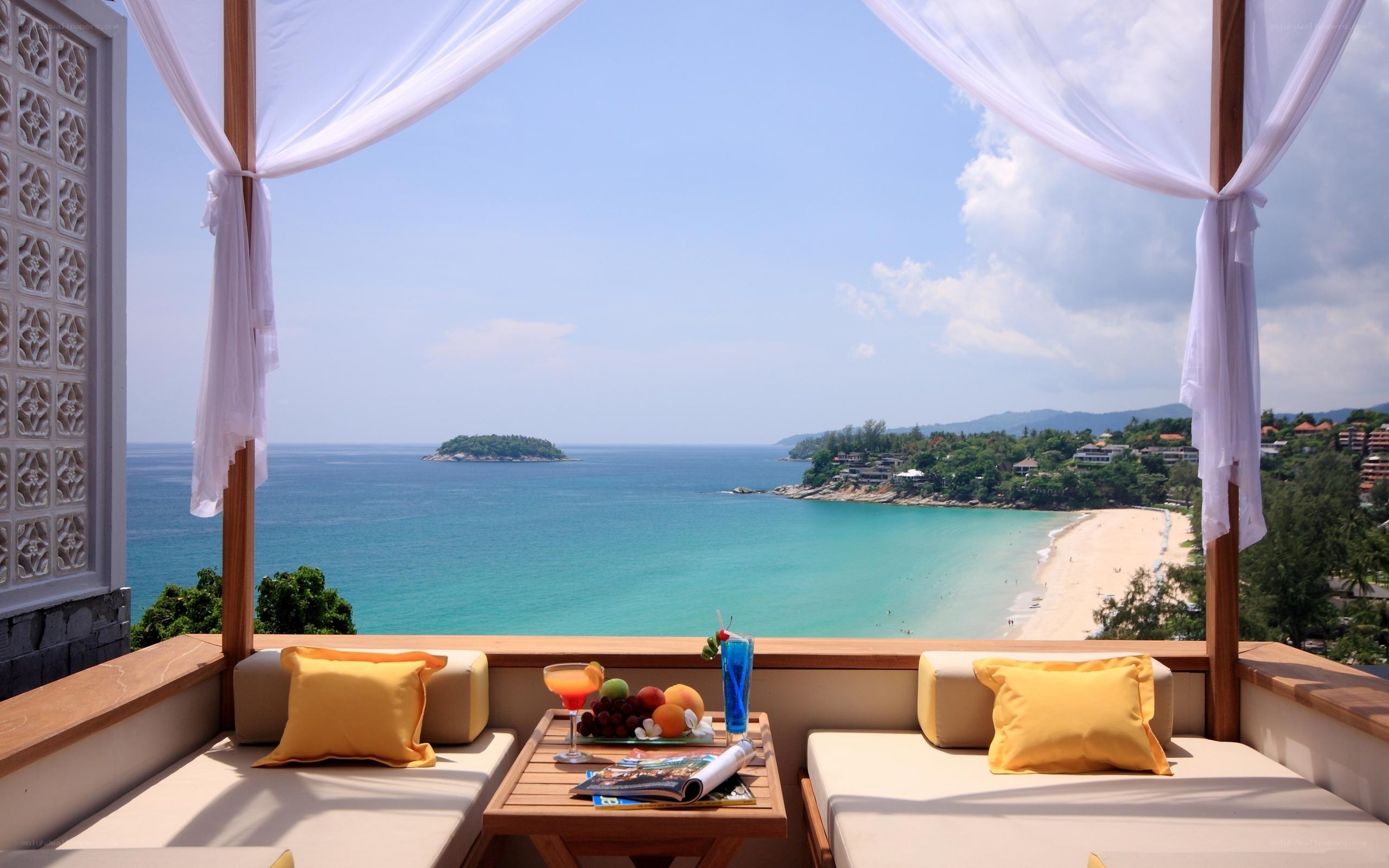 Ocean view lounge area