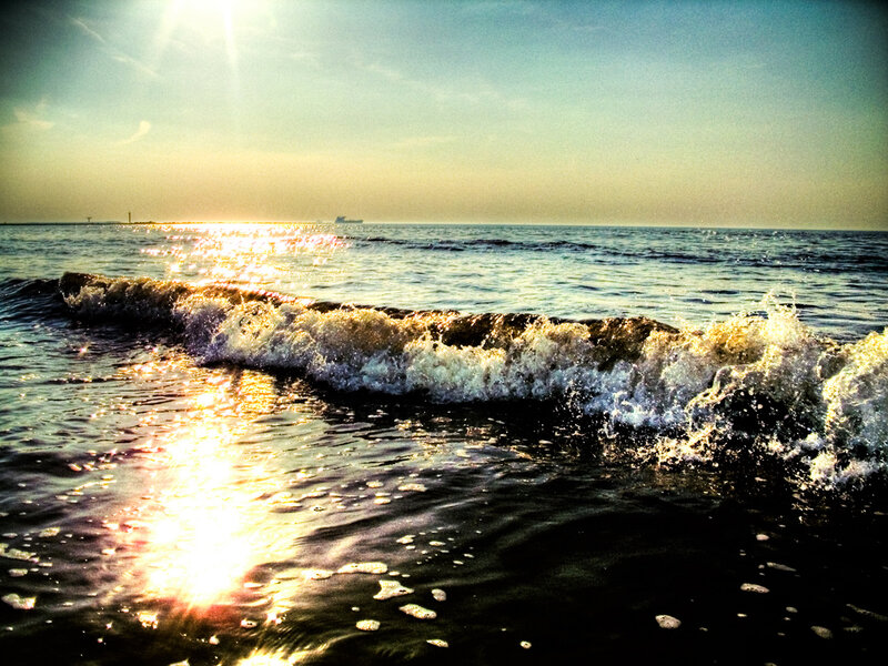 Ocean Wave at Sunset — Blue, Serene