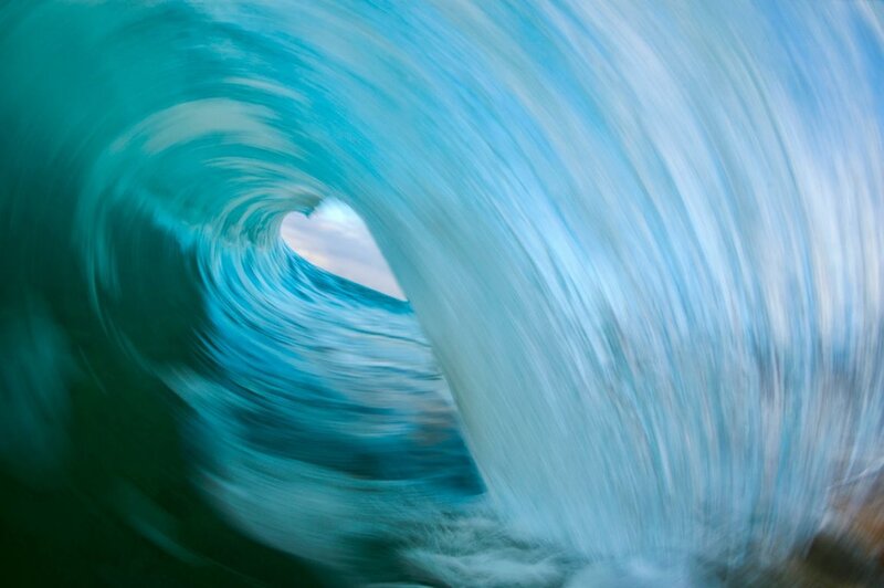 Ocean Wave Tunnel — Blue, Dynamic