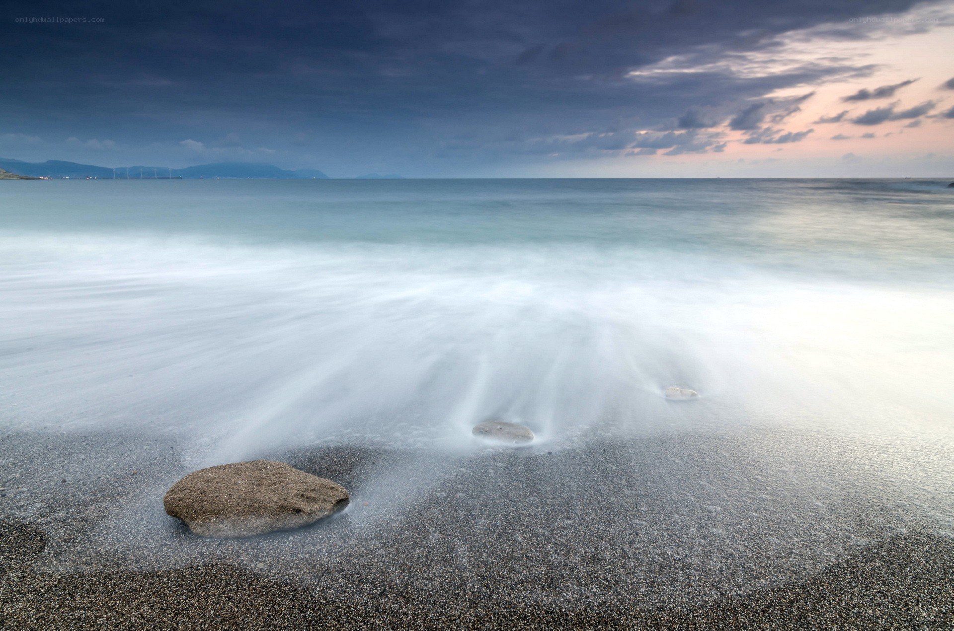 Ocean waves at dusk
