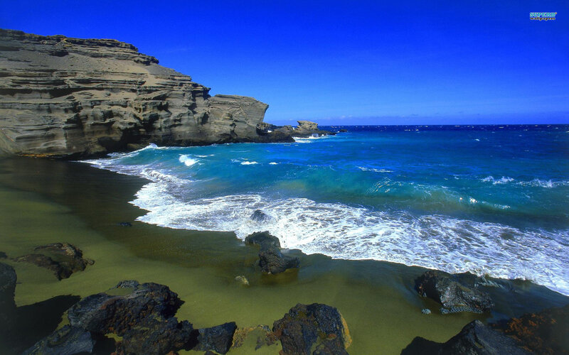 Ocean Waves at Rocky Beach