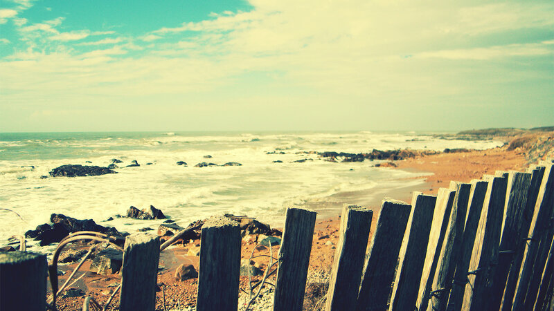 Ocean Waves at Rocky Shore — Blue, Serene