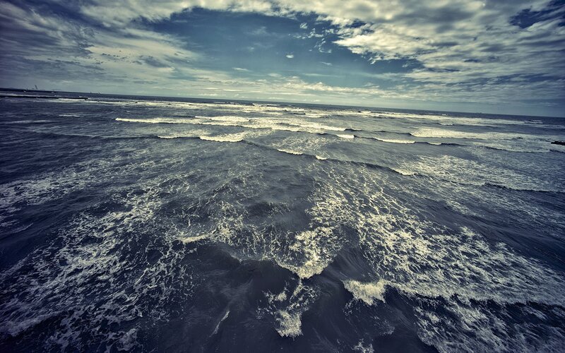 Ocean Waves at Sea — Blue, Dramatic, Photograph
