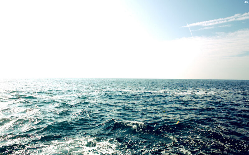 Ocean Waves at Sea — Blue, Serene
