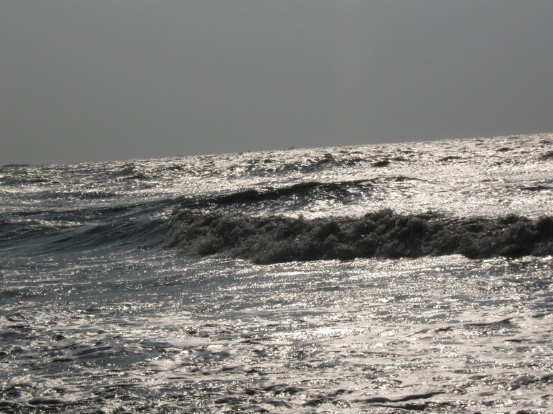 Ocean Waves at Sea — Gray