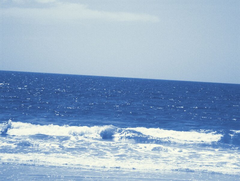 Ocean Waves at Shore — Blue