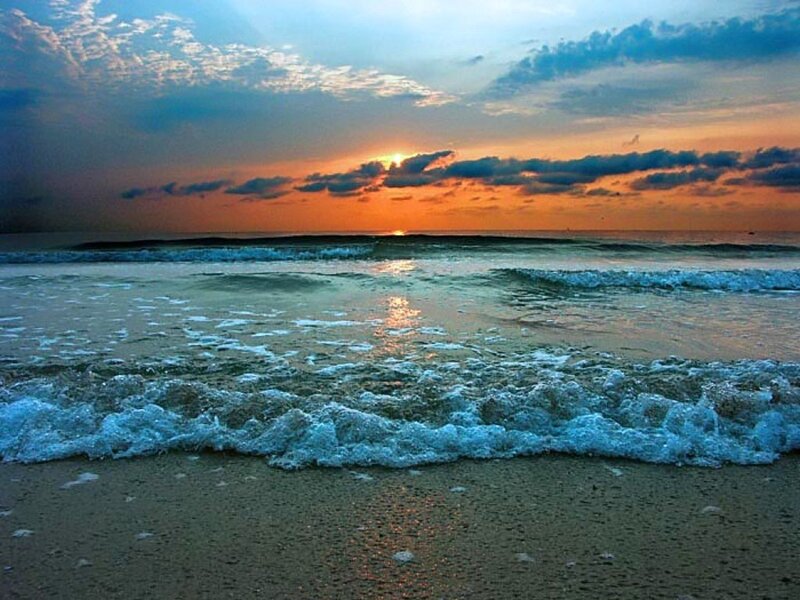 Ocean Waves at Sunset — Orange, Serene
