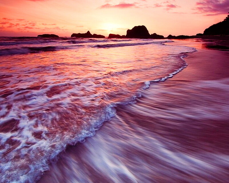 Ocean Waves at Sunset — Pink, Serene