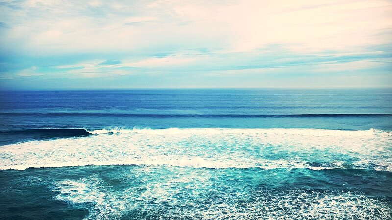 Ocean Waves Breaking — Blue