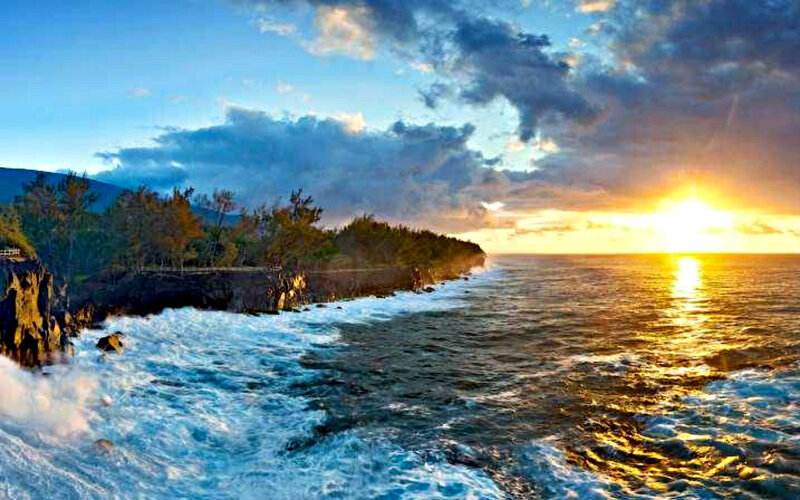 Ocean Waves Crashing — Blue, Dramatic, Sunset, Photograph, Sun