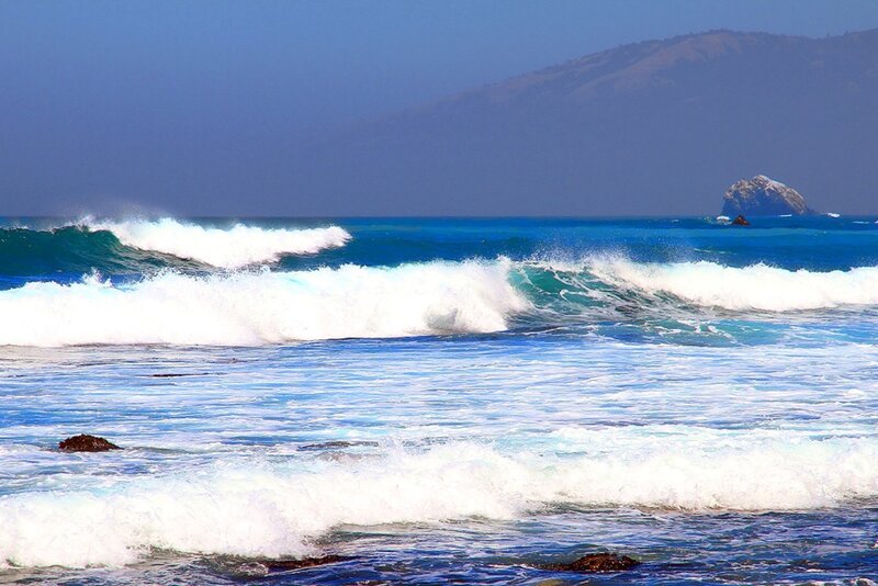 Ocean Waves Crashing — Blue, Dynamic, Afternoon