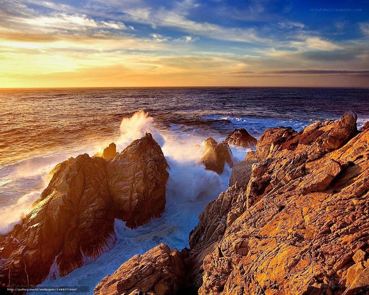 Ocean waves crashing on rocks