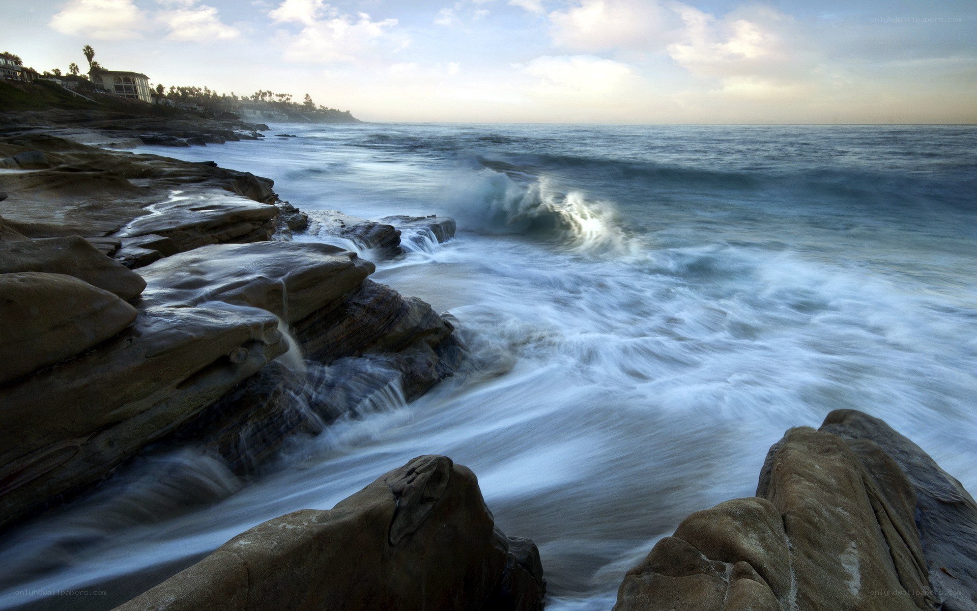 Ocean waves crashing on rocks