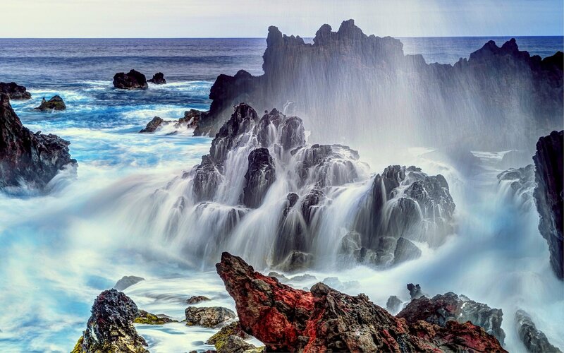 Ocean Waves Crashing on Rocks — Blue, Dramatic, Photograph, Sea