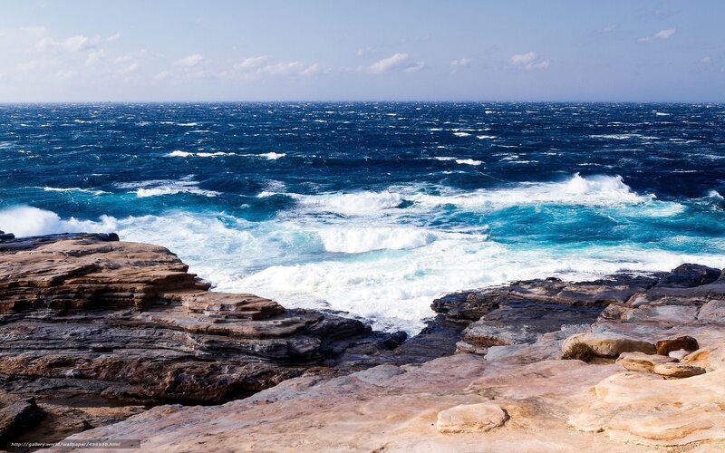 Ocean Waves Crashing on Rocks — Dramatic