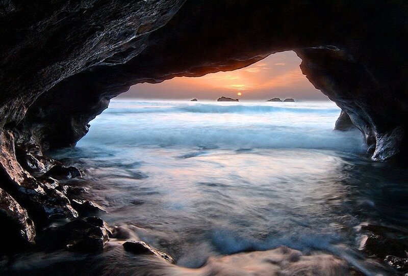 Ocean Waves in Cave