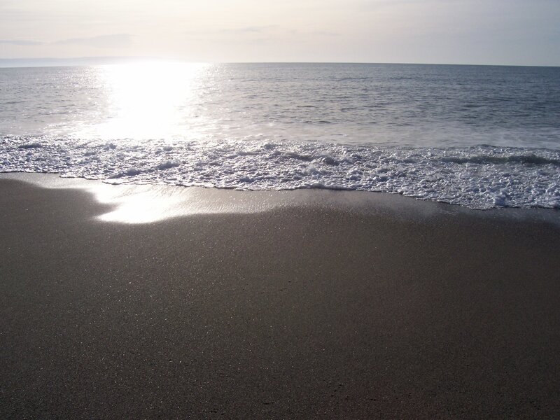 Ocean Waves on Beach — Gray